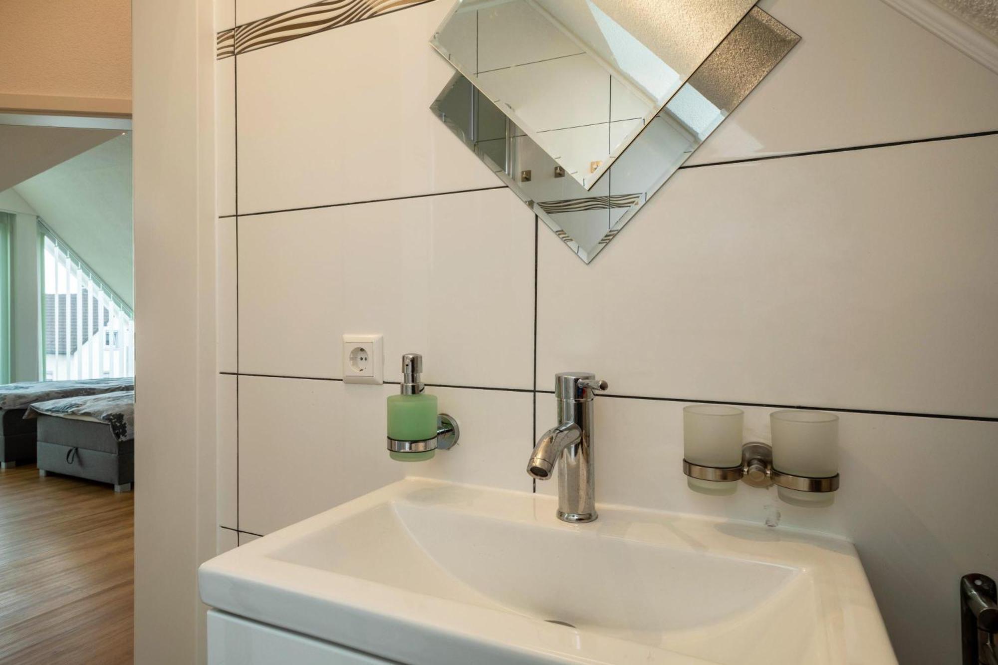 Ferienwohnung Alpenblick Фрідріхсгафен Екстер'єр фото
